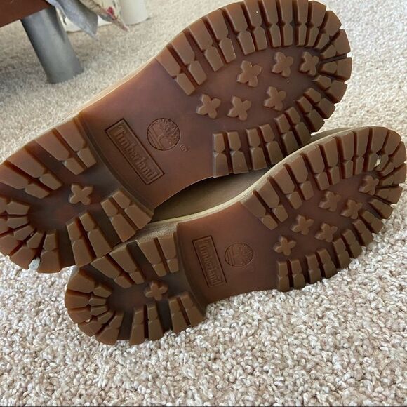 Timberland Women’s Taupe Teddy Fleece Boot - Picture 7 of 8